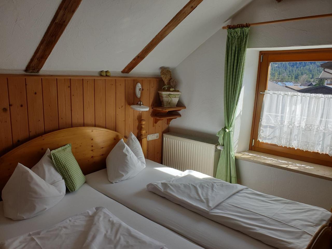 Landgasthof Kirchmayer Farchant Exteriér fotografie